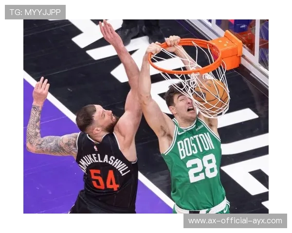 凯尔特人击败猛龙，东部竞争激烈：赛场之夜的全景解读